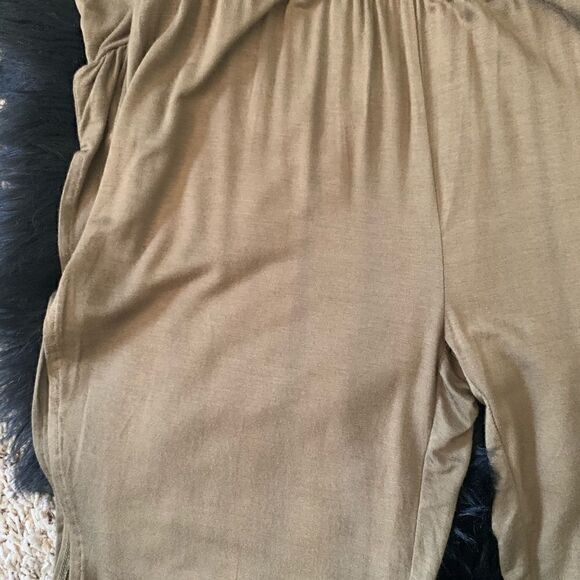 Forever 21 Olive Green Joggers Size Medium - Picture 10 of 13